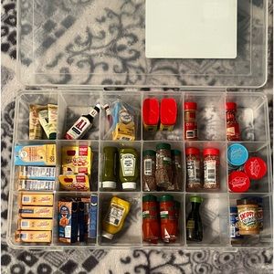 Assorted mini brands